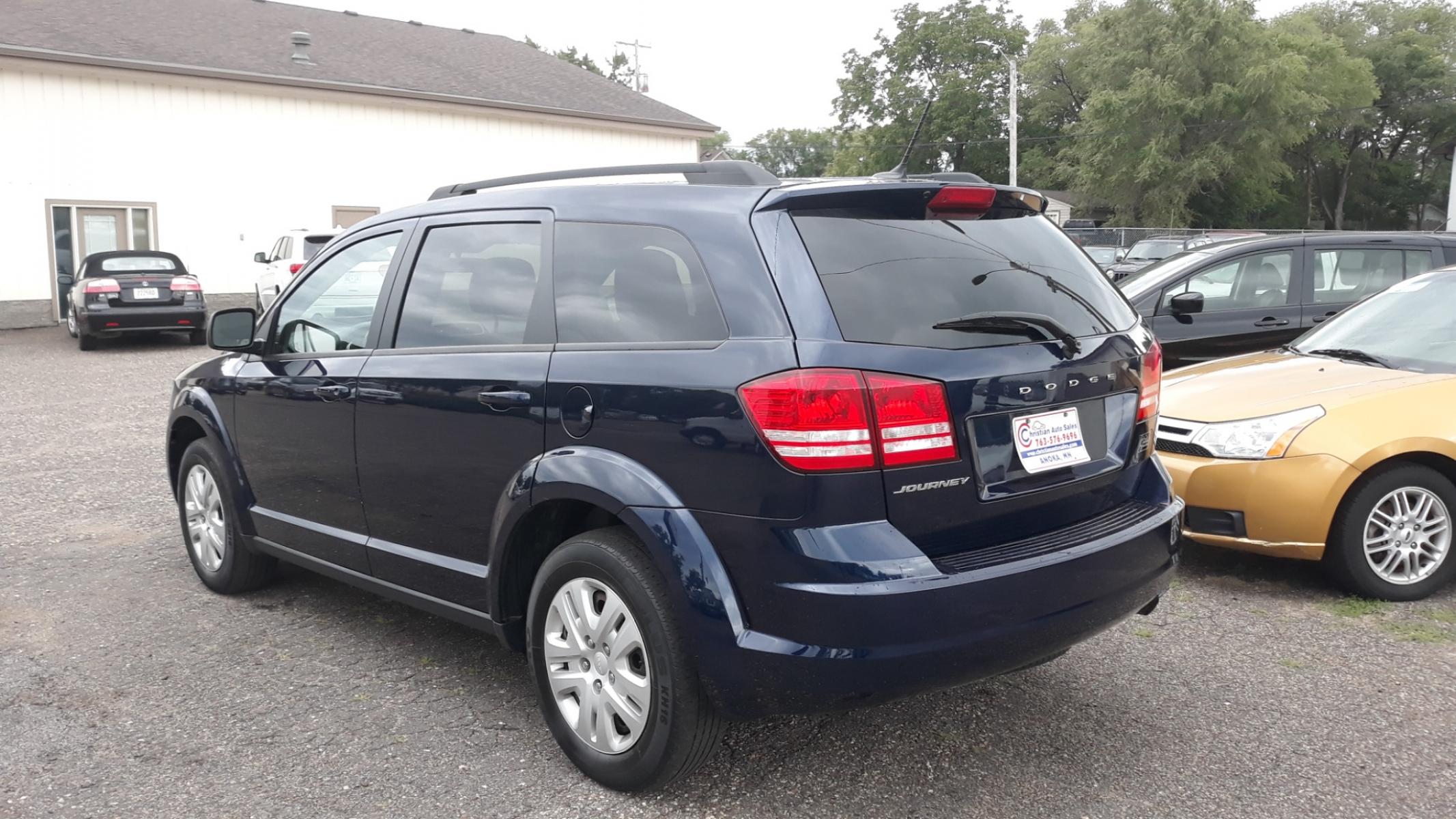 2018 Blue /GRAY DODGE JOURNEY SE (3C4PDCABXJT) with an 2.4 engine, AUTO transmission, located at 434 West Main Street, Anoka, MN, 55303, (763) 576-9696, 45.201759, -93.396706 - 2018 DODGE JOURNEY SE, 5 PASSENGER, ONE OWNER, NO ACCIDENTS, LOW MILES. INSPECTED AND SAFTY CHECKED BY CERTIFIED MECHANIC. - Photo #6